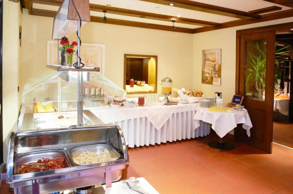 Hotel Restaurant Zur Linde Паттенсен Екстер'єр фото